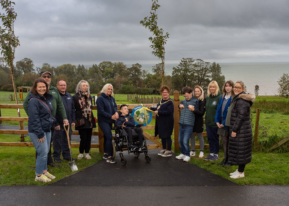 In attendance was:  Mayor Ald Geraldine Mulvenna Cllr Maeve Donnelly Mae Murray Foundation   MEA Officers: Tara McAleese (Principal Parks Officer) Lindsay Houston (Parks Dev Manager) Kerry Fokkens (Principal Parks Duty Officer) Chris Wood (Woodland Engag