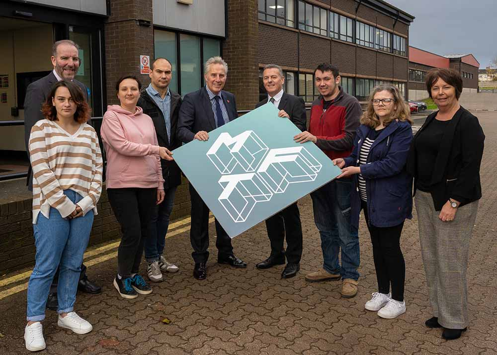 L-R Ken Nelson (Chair Northern Regional College), Ian Paisley MP, Graham Whitehurst (Chair Manufacturing Task Force), Christine Brown (Vice Principal Teaching and Learning Northern Regional College) and students attending the course.