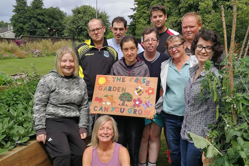 Disused area of popular park transformed thanks to inspirational green-fingered volunteers image